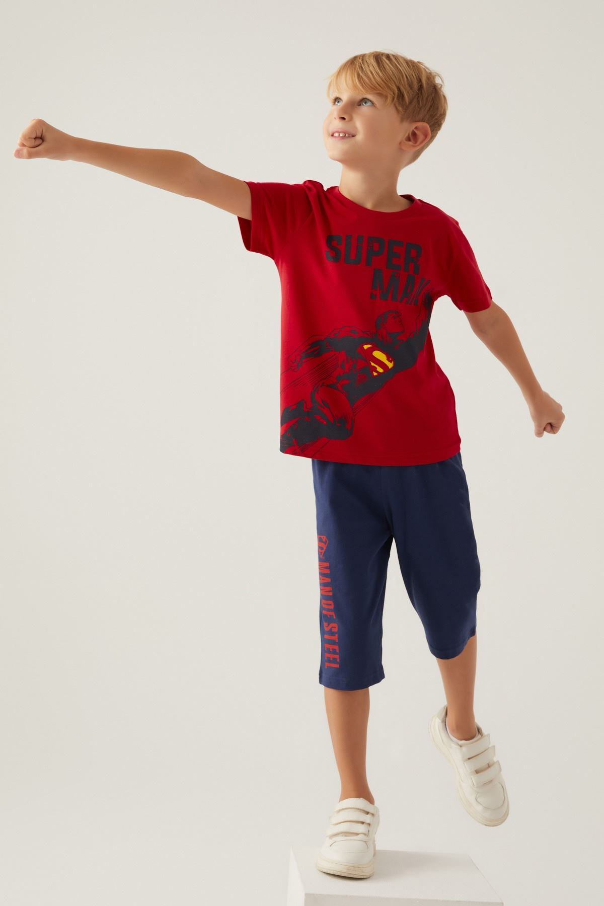 3-9 Yaş Lisanslı Superman Erkek Çocuk Takım -Kırmızı