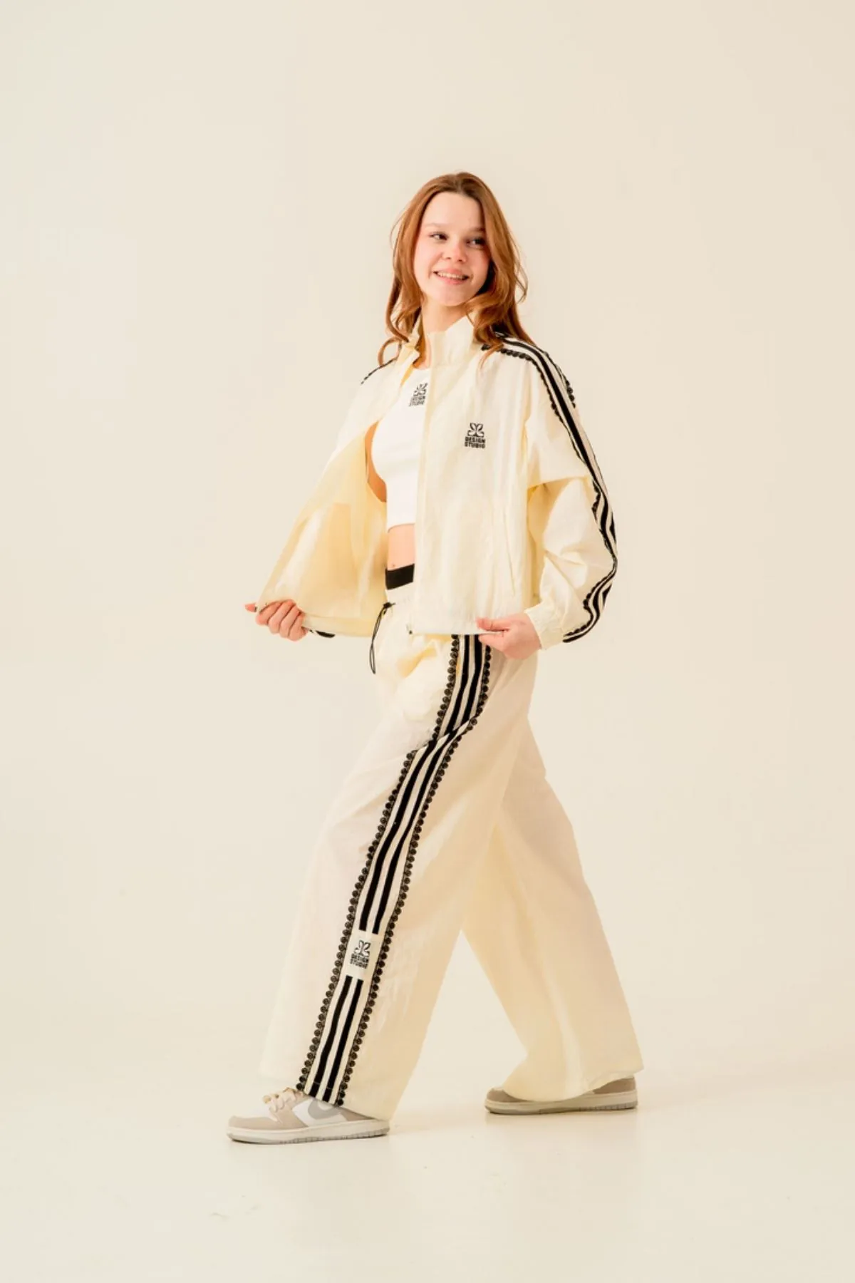 9-15 Yaş Design Berceste Sport Kız Çocuk Takım-Krem