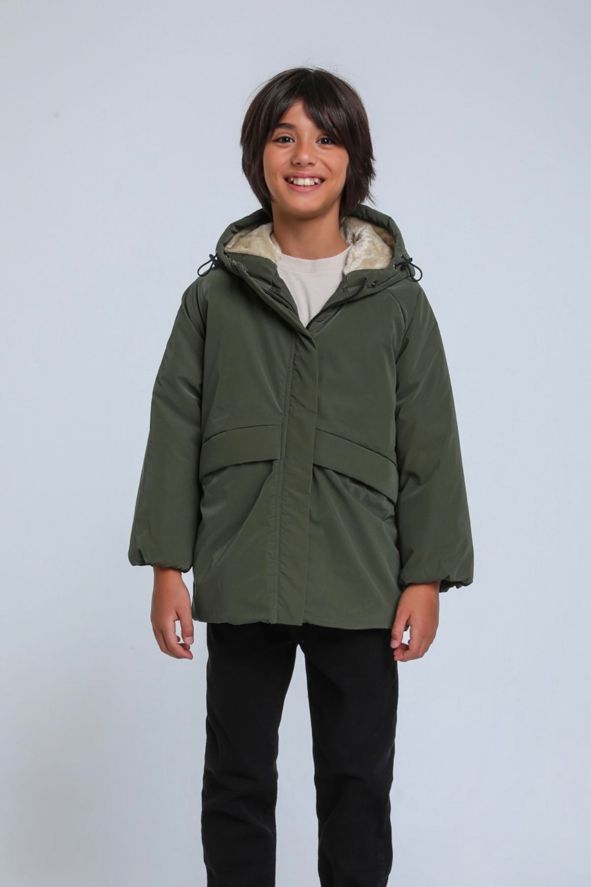 REKLAMLARDA ÖZEL FİYAT ! 8-14 Yaş Shadow Premium Core Erkek Çocuk Mont-Haki